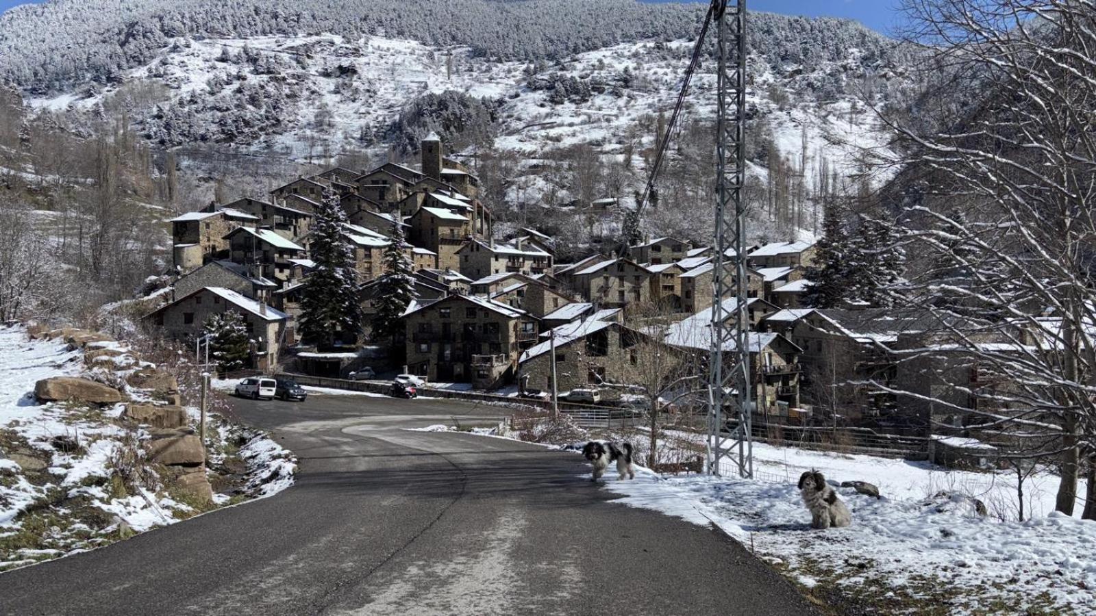 Hotel Valls Valira Os de Civís Eksteriør bilde