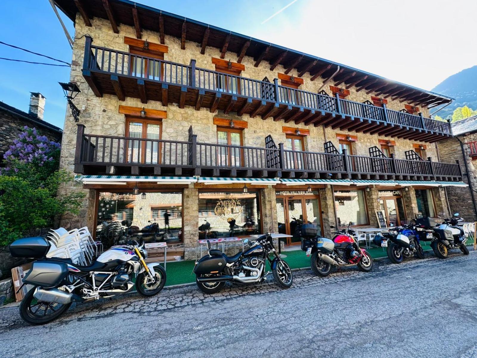 Hotel Valls Valira Os de Civís Eksteriør bilde